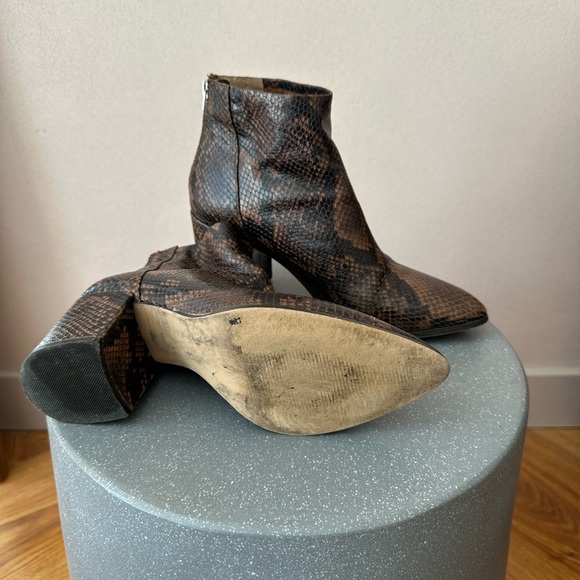 Steve Madden Leather Snake Texture Healed Bootie - Picture 4 of 4
